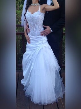 White Lace Bodice Mermaid Wedding Dress